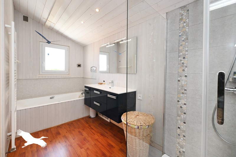 Vente Maison LINARS - 8 pièces -223 m² - (16730)