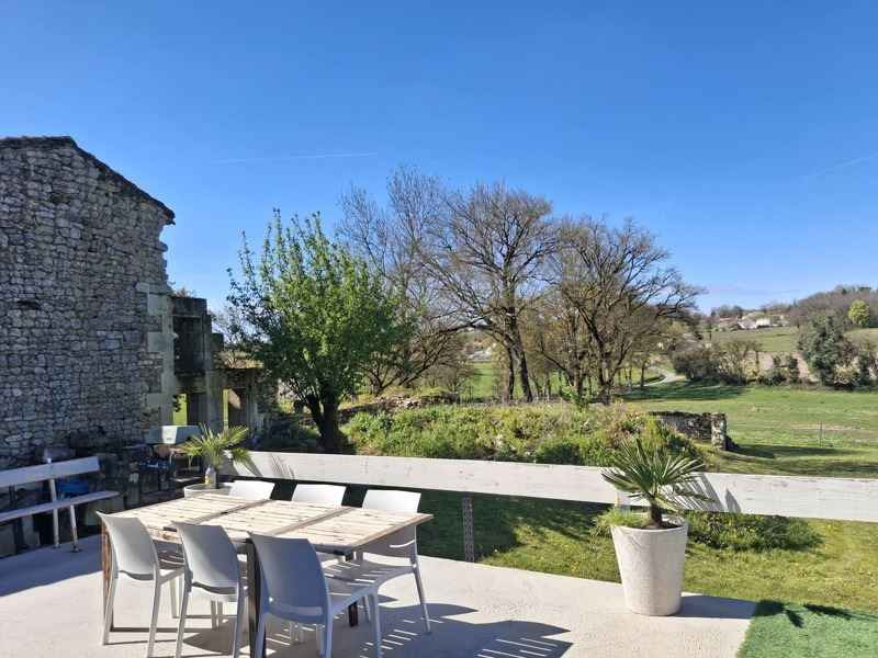 Vente Maison LINARS - 5 pièces -160 m² - (16730)
