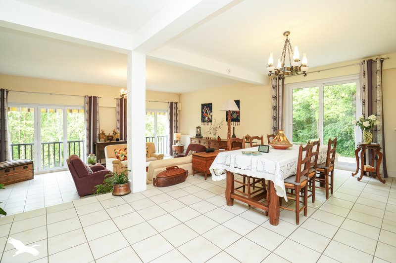 Vente Maison LA MEMBROLLE SUR CHOISILLE - 7 pièces -259 m² - (37390)