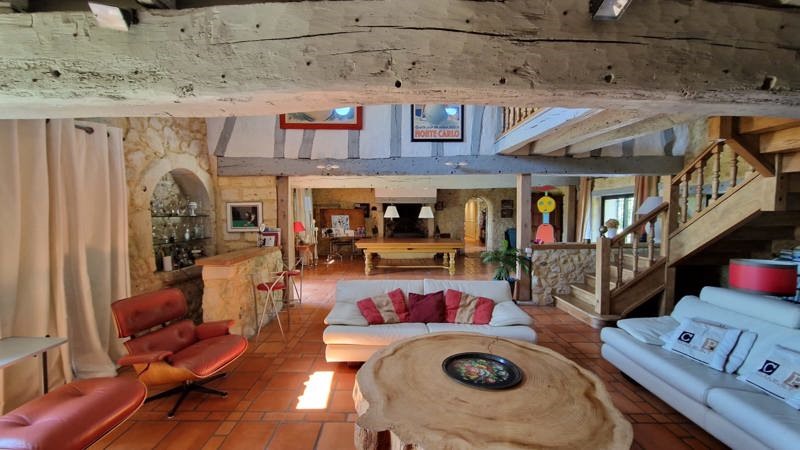 Vente Maison ST GENES DE LOMBAUD - 8 pièces -400 m² - (33670)