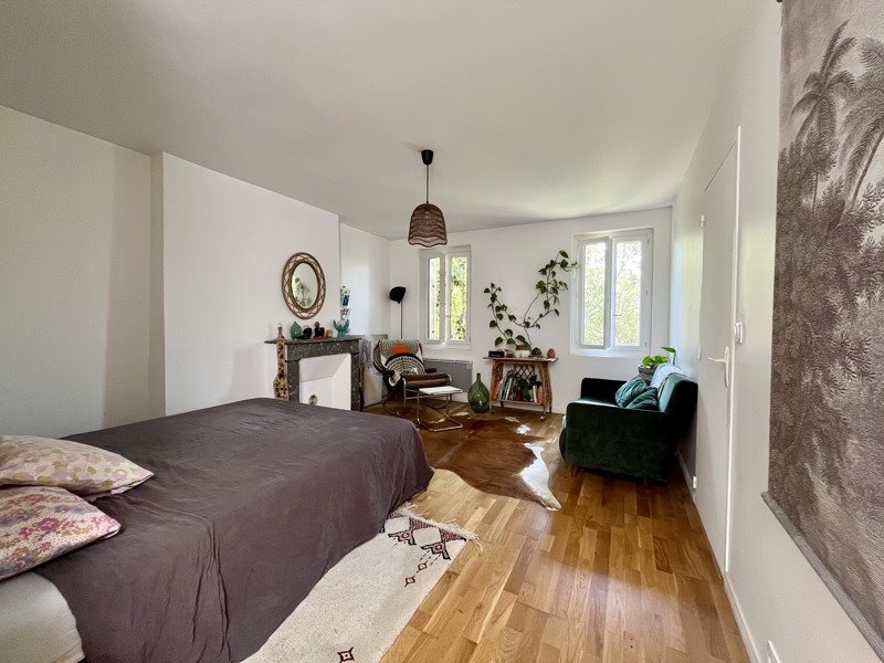 Vente Maison CURSAN - 7 pièces -273 m² - (33670)