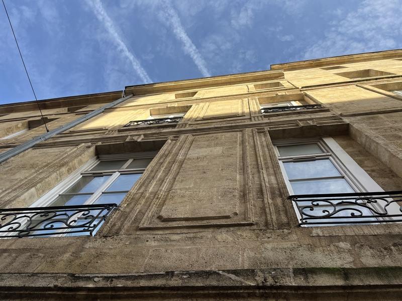 Vente Appartement BORDEAUX - 2 pièces -32 m² - (33000)