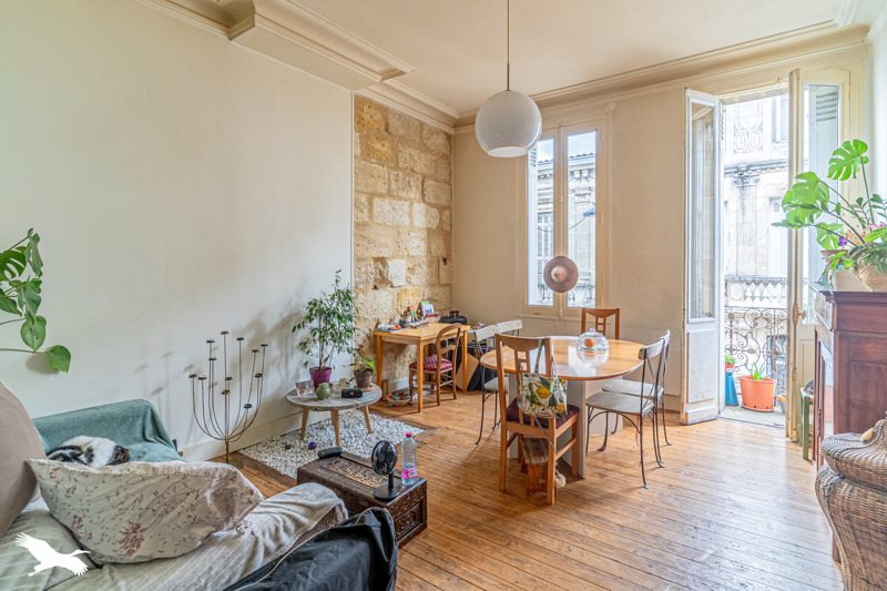 Vente Appartement BORDEAUX - 2 pièces -52 m² - (33000)