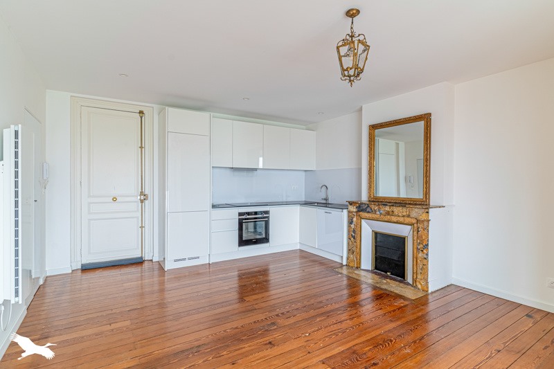 Vente Appartement BORDEAUX - 2 pièces -50 m² - (33000)