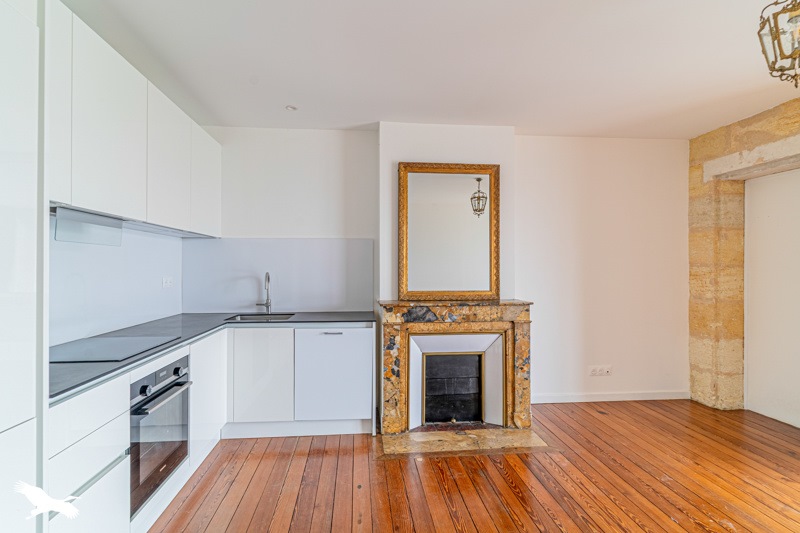 Vente Appartement BORDEAUX - 2 pièces -50 m² - (33000)