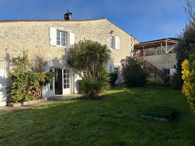 Vente Maison SALLES D ANGLES - 5 pièces -139 m² - (16130)