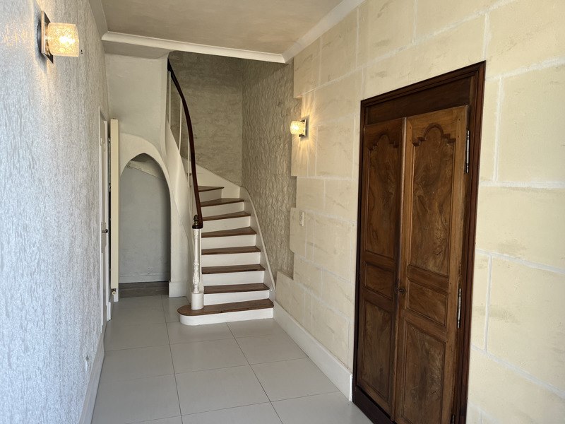 Vente Maison GENSAC LA PALLUE - 6 pièces -215 m² - (16130)