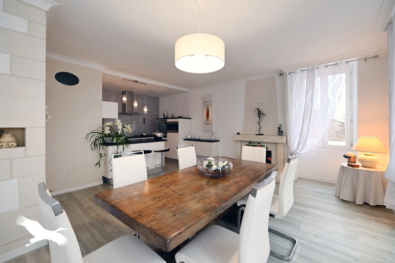 Vente Maison GENSAC LA PALLUE - 6 pièces -215 m² - (16130)