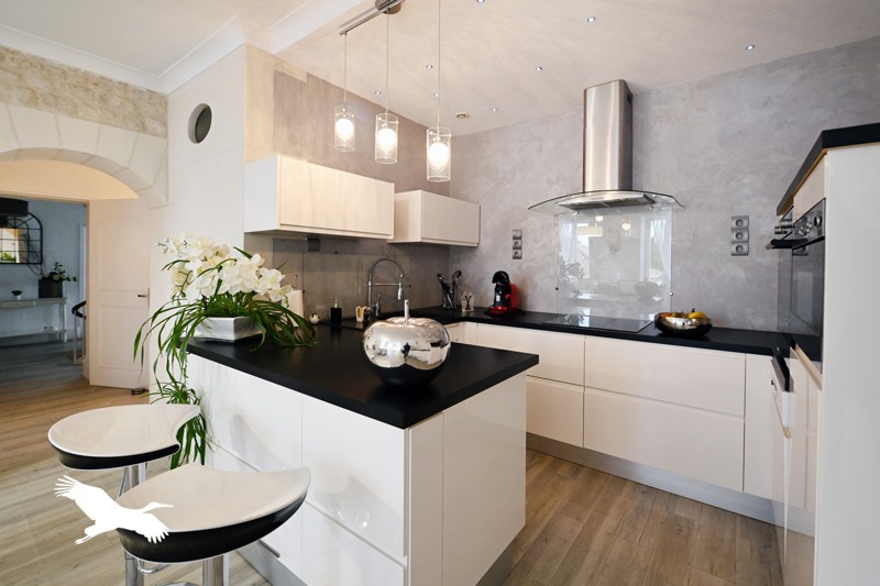 Vente Maison GENSAC LA PALLUE - 6 pièces -215 m² - (16130)
