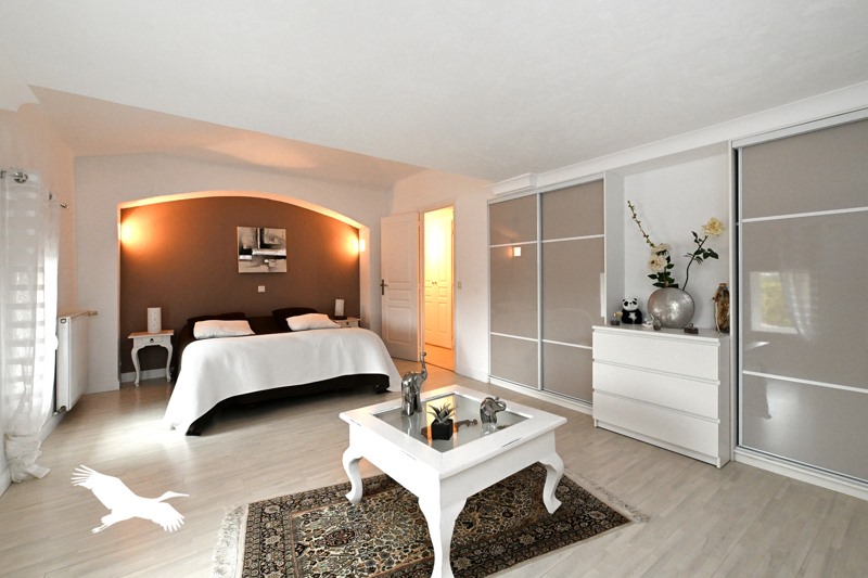 Vente Maison GENSAC LA PALLUE - 6 pièces -215 m² - (16130)
