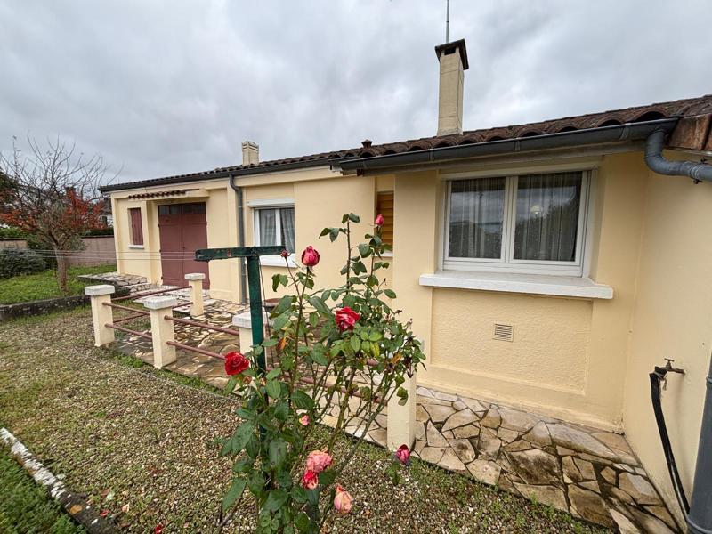 Vente Maison CHATEAUBERNARD - 4 pièces -90 m² - (16100)