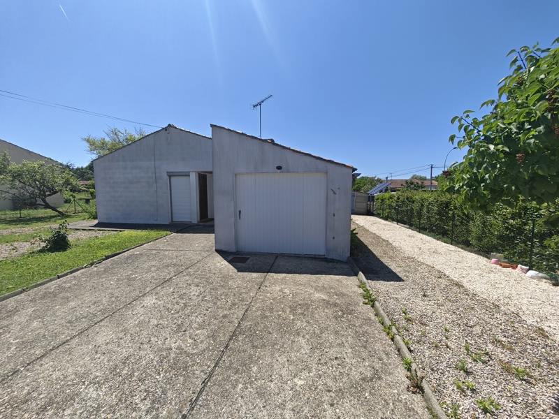 Vente Maison CHATEAUBERNARD - 4 pièces -71 m² - (16100)