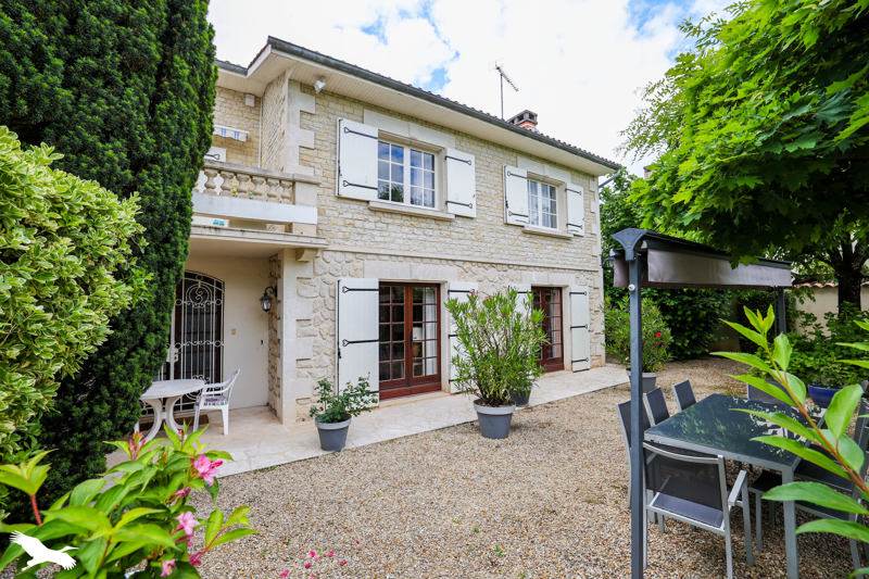 Vente Maison COGNAC - 8 pièces -210 m² - (16100)