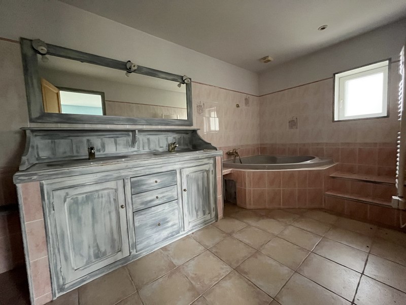 Vente Maison SALLES D ANGLES - 5 pièces -243 m² - (16130)