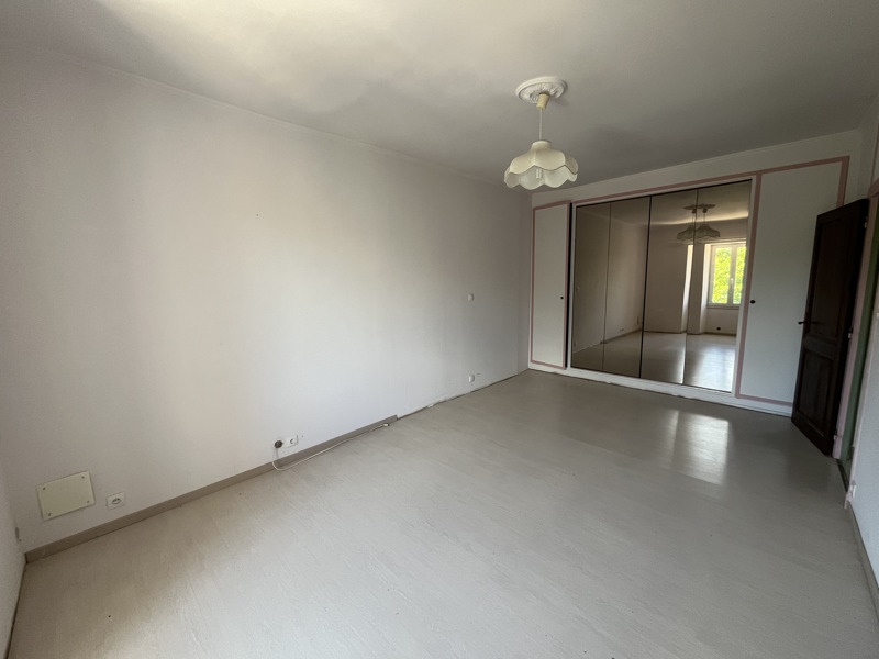 Vente Maison SALLES D ANGLES - 5 pièces -243 m² - (16130)