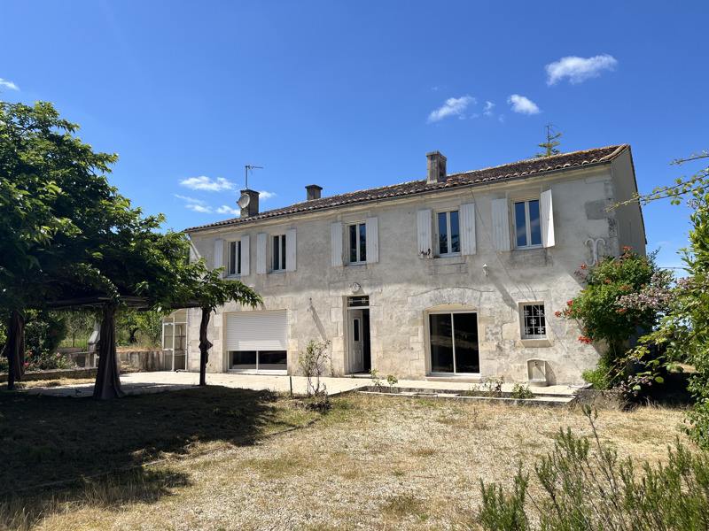 Vente Maison SALLES D ANGLES - 5 pièces -243 m² - (16130)