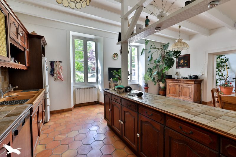 Vente Maison SALLES D ANGLES - 6 pièces -202 m² - (16130)