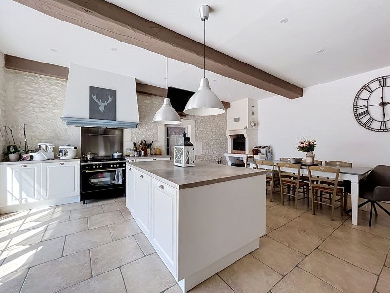Vente Maison ANGEAC CHAMPAGNE - 5 pièces -320 m² - (16130)