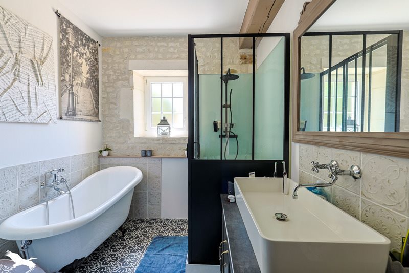 Vente Maison ANGEAC CHAMPAGNE - 5 pièces -320 m² - (16130)