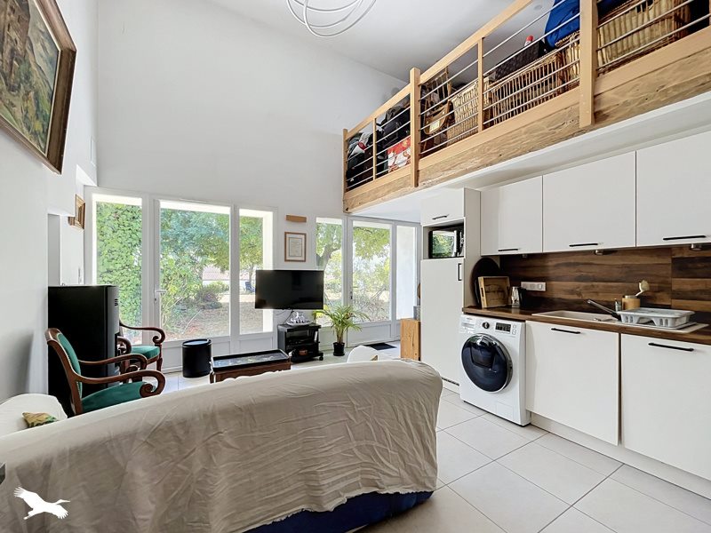 Vente Maison CHATEAUBERNARD - 8 pièces -270 m² - (16100)
