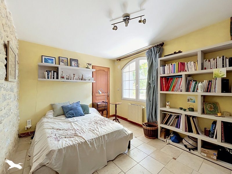 Vente Maison CHATEAUBERNARD - 8 pièces -270 m² - (16100)