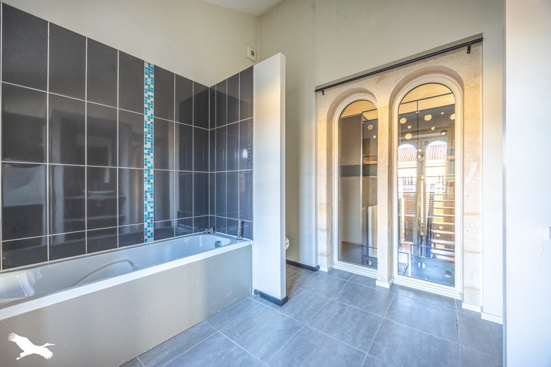Vente Appartement NIORT - 7 pièces -229 m² - (79000)