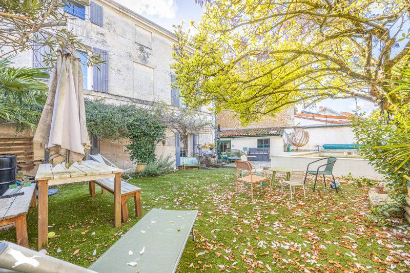 Vente Maison NIORT - 8 pièces -190 m² - (79000)