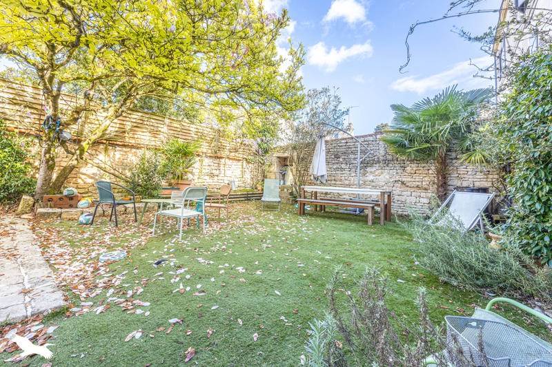 Vente Maison NIORT - 8 pièces -190 m² - (79000)