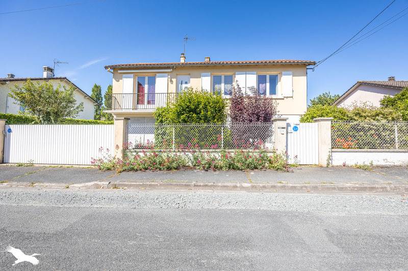 Vente Maison AIFFRES - 5 pièces -101 m² - (79230)