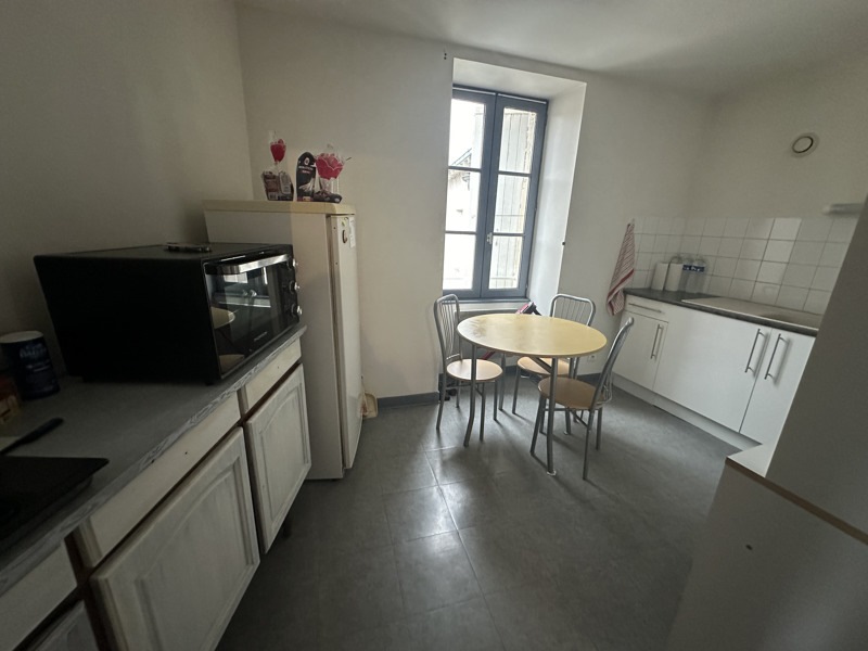 Vente Immeuble COULONGES SUR L AUTIZE - -  176 m² - (79160)