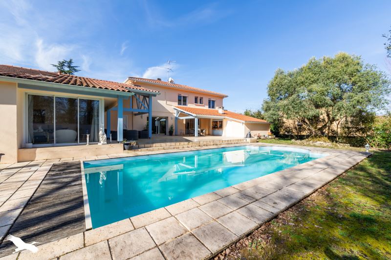 Maison 5 pièces 226 m² · à Le Passage · 226 m² · 485 000 €