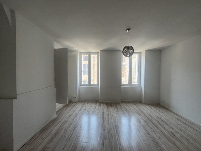 Vente Immeuble ST CERE - -  190 m² - (46400)