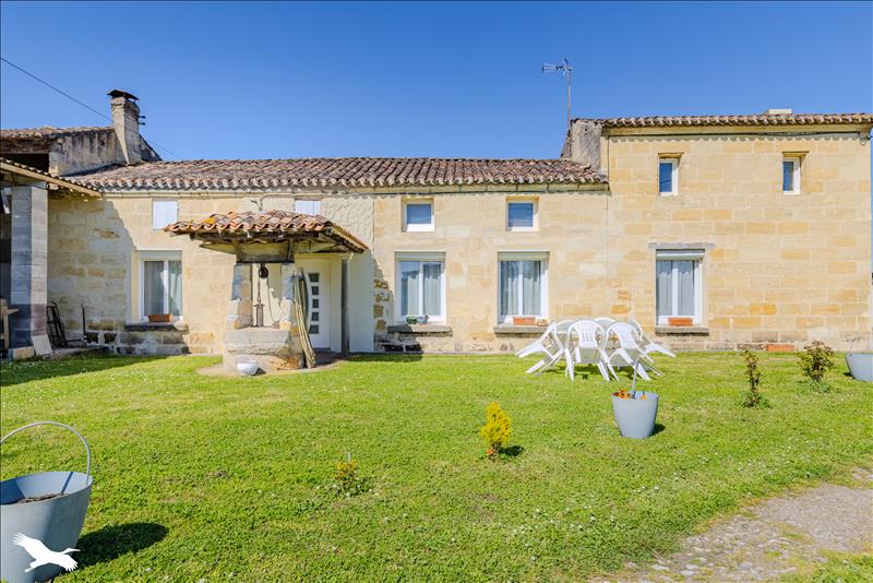 Vente Maison ST HIPPOLYTE - 6 pièces -170 m² - (33330)