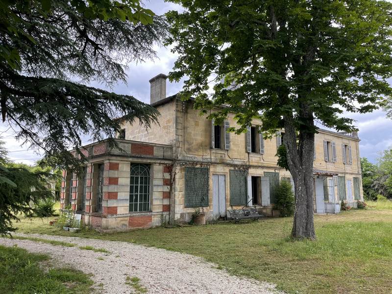 Vente Château ARVEYRES - 11 pièces -630 m² - (33500)