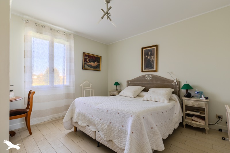 Vente Maison ST SULPICE DE FALEYRENS - 5 pièces -140 m² - (33330)
