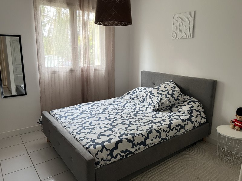 Vente Maison MONTAGNE - 5 pièces -117 m² - (33570)
