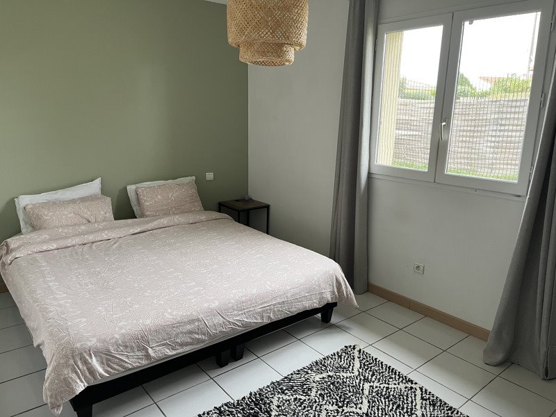 Vente Maison MONTAGNE - 5 pièces -117 m² - (33570)