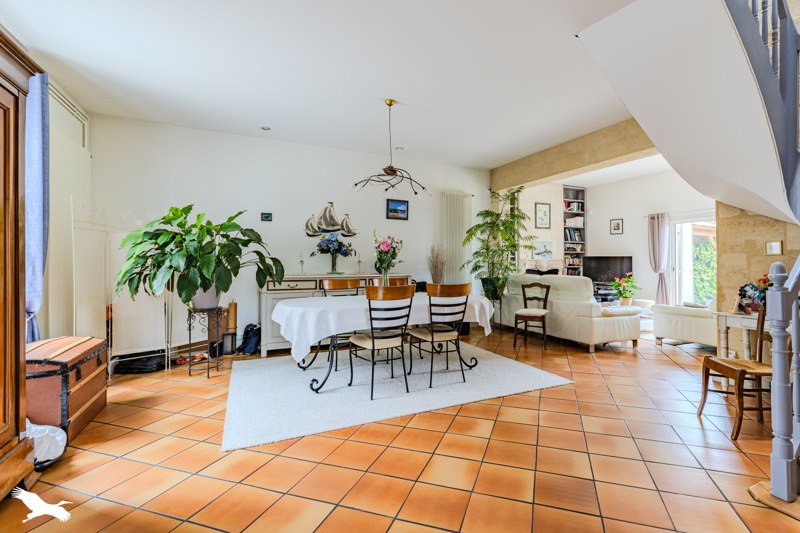 Vente Maison LIBOURNE - 9 pièces -208 m² - (33500)