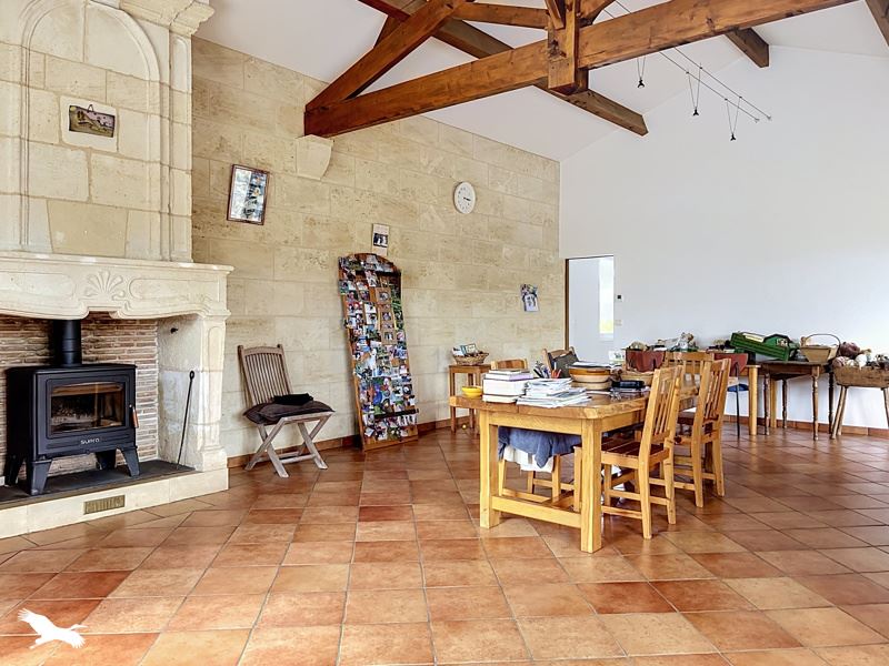 Vente Maison MONTAGNE - 5 pièces -157 m² - (33570)