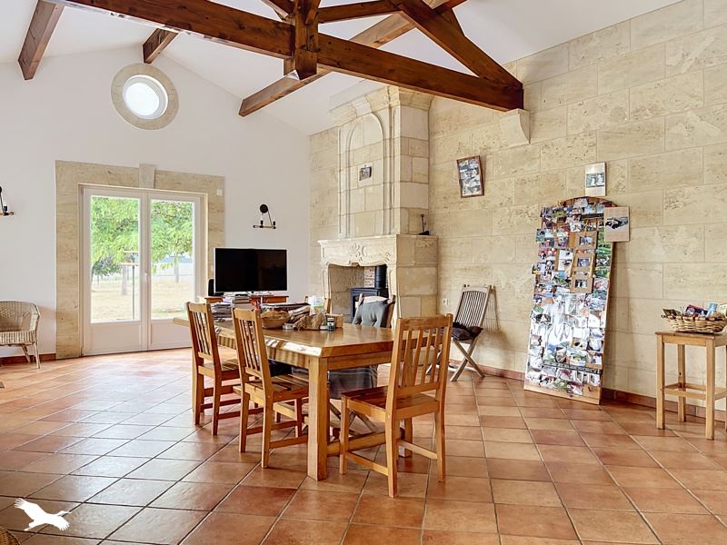 Vente Maison MONTAGNE 33570 5 pièces - 157 m²