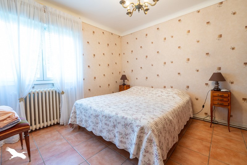 Vente Maison BOURCEFRANC LE CHAPUS - 8 pièces -202 m² - (17560)