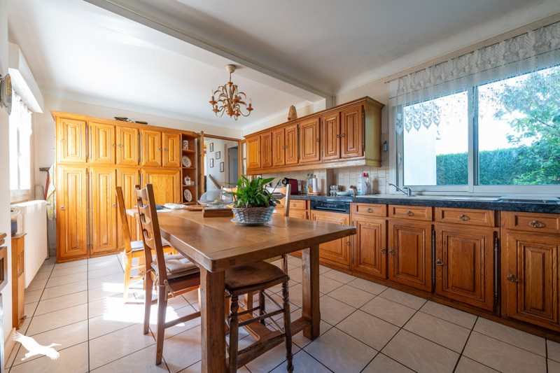 Vente Maison BOURCEFRANC LE CHAPUS - 8 pièces -202 m² - (17560)