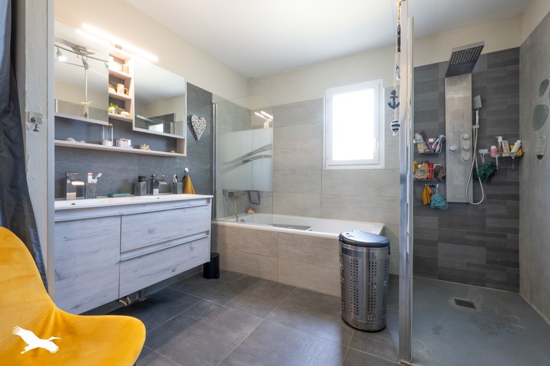 Vente Maison BOURCEFRANC LE CHAPUS - 5 pièces -165 m² - (17560)