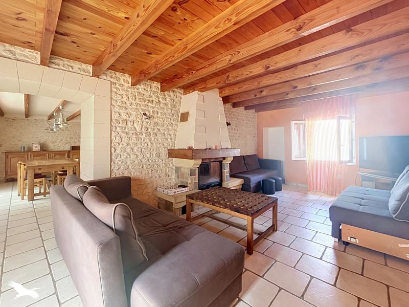 Vente Maison Saint-Just-Luzac - 6 pièces -173 m² - (17320)