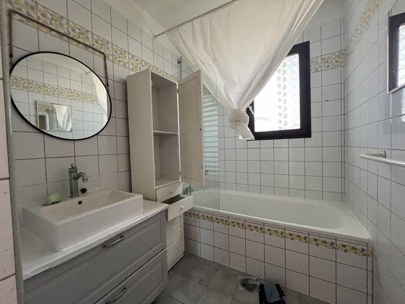 Vente Maison CARBON BLANC - 4 pièces -86 m² - (33560)
