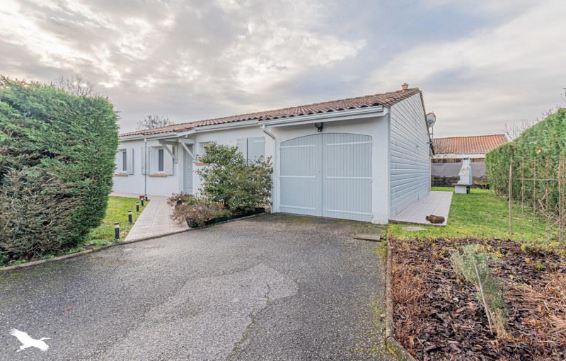 Vente Maison CARBON BLANC - 5 pièces -117 m² - (33560)