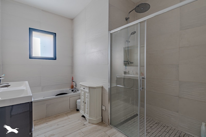 Vente Maison CARBON BLANC - 4 pièces -133 m² - (33560)