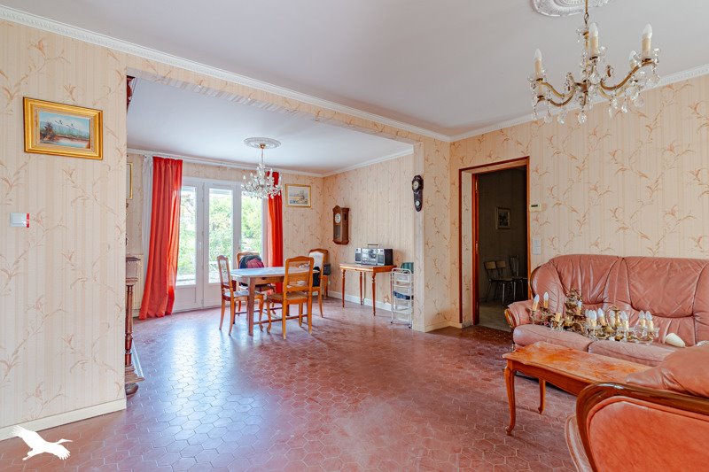 Vente Maison CARBON BLANC - 7 pièces -134 m² - (33560)