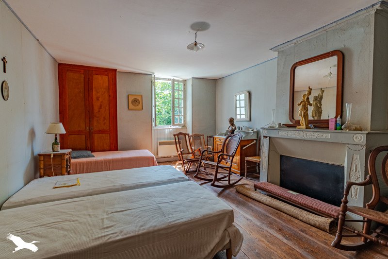 Vente Maison STE EULALIE - 12 pièces -285 m² - (33560)