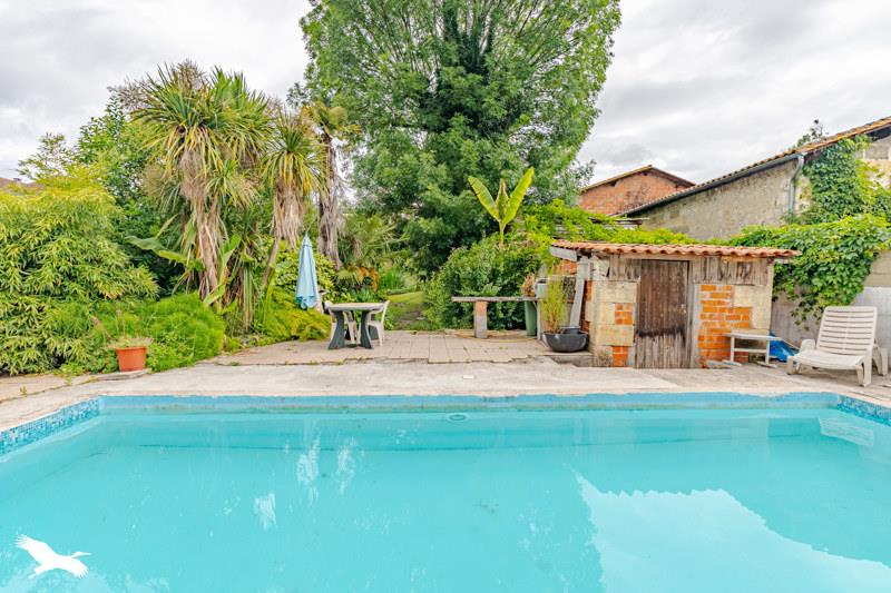 Vente Maison CARBON BLANC - 7 pièces -174 m² - (33560)